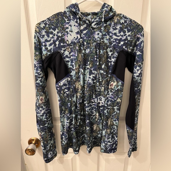 Lululemon Runbeam Hoodie - Picture 3 of 12